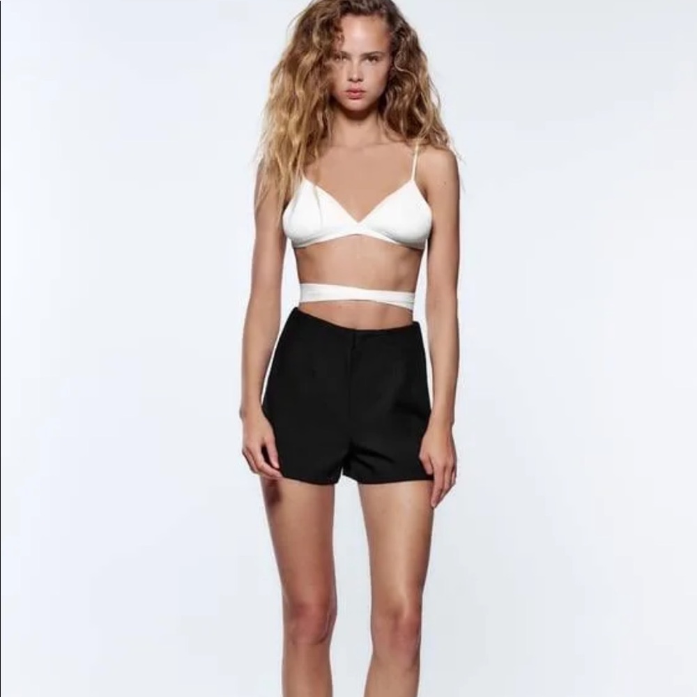 Zara-High-Waisted leather short
